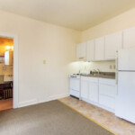 119 E Johnson St 2 1 Bedroom 291 Sq Ft Rent 825 Mullins Apartments